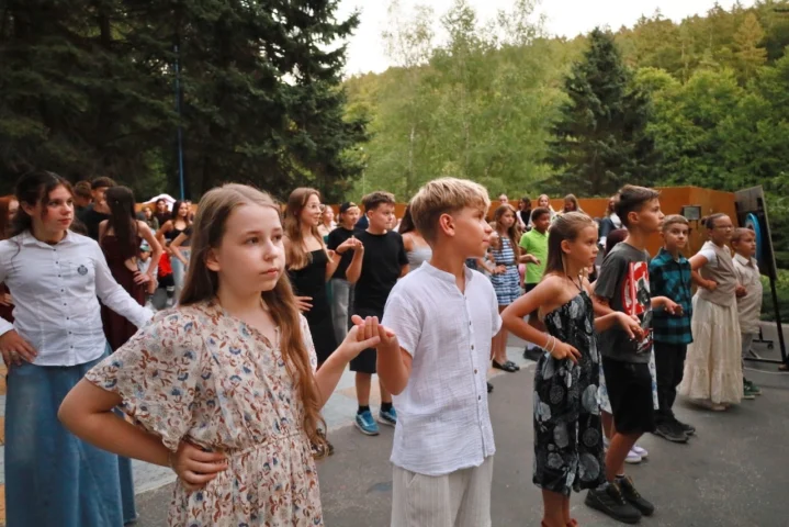deti v letnom tábore Fantázia – 5. fantastický turnus 2026, 3. deň, Let's dance – fotka 31 z 127
