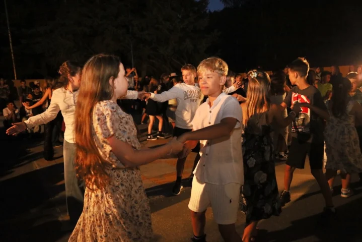deti v letnom tábore Fantázia – 5. fantastický turnus 2026, 3. deň, Let's dance – fotka 81 z 127