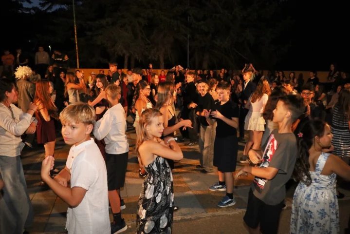 deti v letnom tábore Fantázia – 5. fantastický turnus 2026, 3. deň, Let's dance – fotka 88 z 127