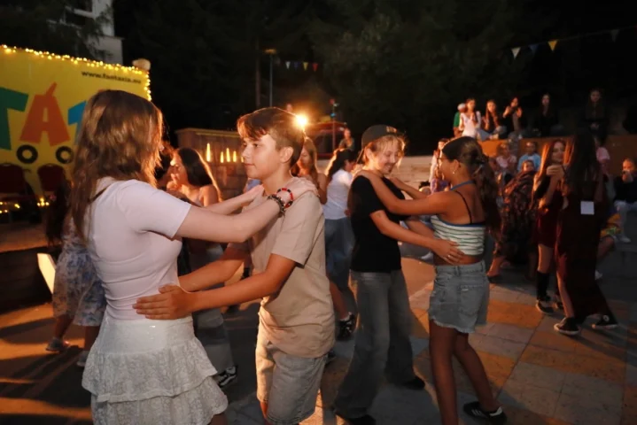 deti v letnom tábore Fantázia – 5. fantastický turnus 2026, 3. deň, Let's dance – fotka 73 z 127