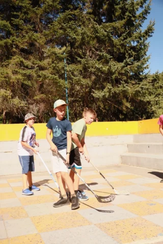 deti v letnom tábore Fantázia – 5. fantastický turnus 2026, 3. deň, Športové hry a turnaje – fotka 75 z 86