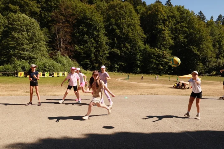 deti v letnom tábore Fantázia – 5. fantastický turnus 2026, 3. deň, Športové hry a turnaje – fotka 43 z 86