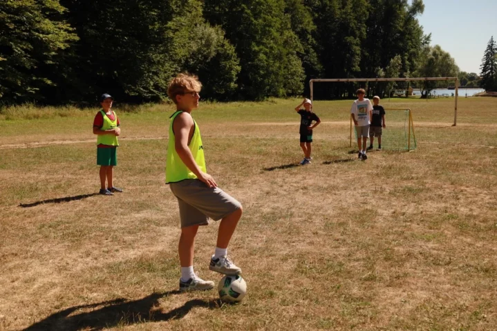 deti v letnom tábore Fantázia – 5. fantastický turnus 2026, 3. deň, Športové hry a turnaje – fotka 51 z 86
