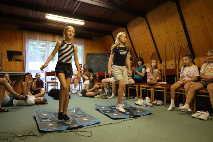 deti v letnom tábore Fantázia – 5. fantastický turnus 2026, 3. deň, Fantastické kluby popoludní – fotka 75 z 82