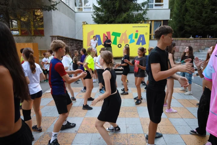 deti v letnom tábore Fantázia – 5. fantastický turnus 2026, 3. deň, Fantastické kluby popoludní – fotka 57 z 82