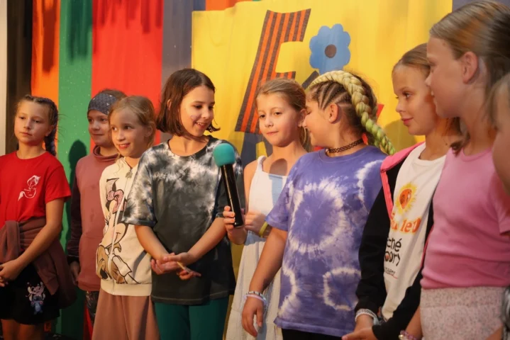 deti v letnom tábore Fantázia – 5. fantastický turnus 2026, 9. deň, Rozlúčka – fotka 5 z 142