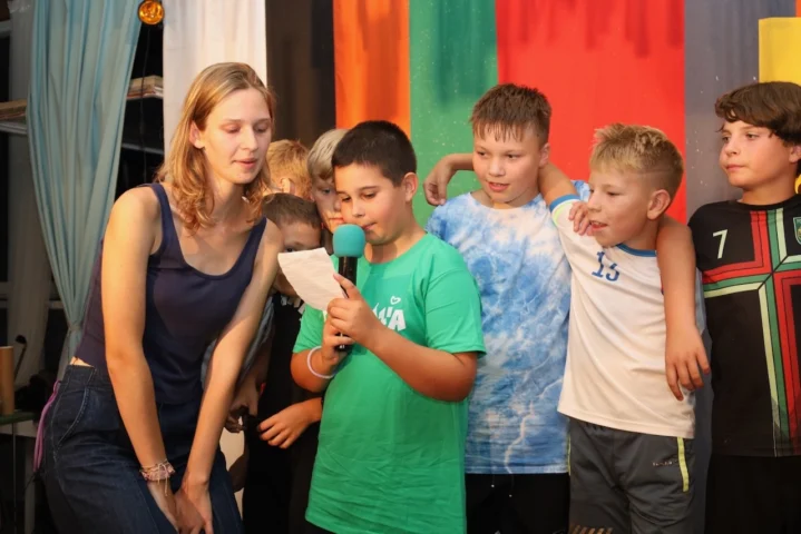 deti v letnom tábore Fantázia – 5. fantastický turnus 2026, 9. deň, Rozlúčka – fotka 16 z 142