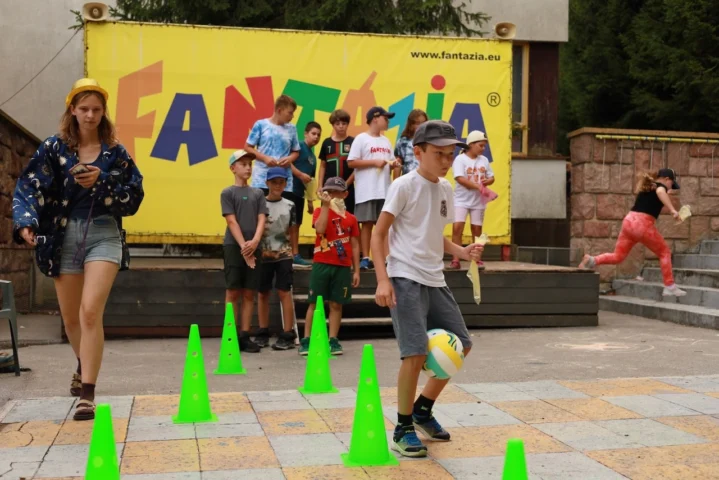 deti v letnom tábore Fantázia – 5. fantastický turnus 2026, 9. deň, Jarmok – fotka 11 z 129