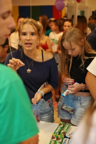 deti v letnom tábore Fantázia – 5. fantastický turnus 2026, 9. deň, Jarmok – fotka 81 z 129