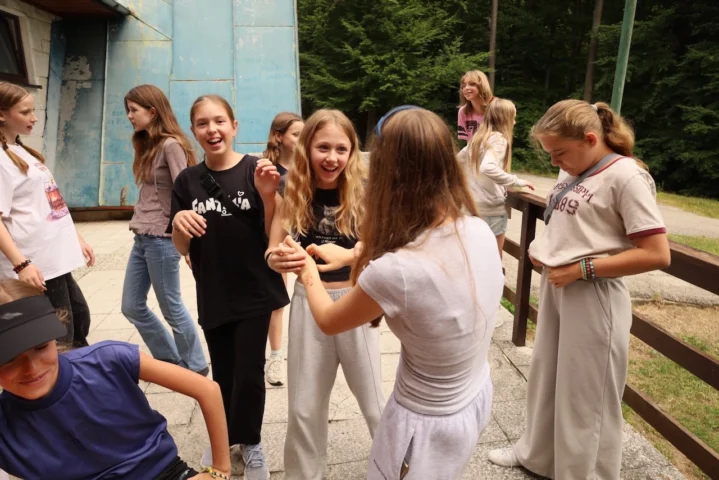 deti v letnom tábore Fantázia – 5. fantastický turnus 2026, 8. deň, Začarovaná krajina – fotka 4 z 101