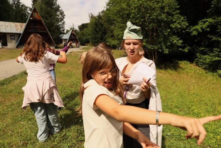 deti v letnom tábore Fantázia – 5. fantastický turnus 2026, 8. deň, Začarovaná krajina – fotka 25 z 101