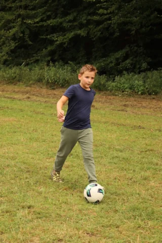 deti v letnom tábore Fantázia – 5. fantastický turnus 2026, 8. deň, Fantastické kluby dopoludnia – fotka 34 z 116