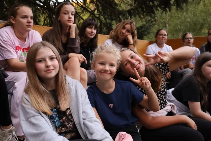 deti v letnom tábore Fantázia – 5. fantastický turnus 2026, 2. deň, Slávnostná klobúkovácia – fotka 6 z 87