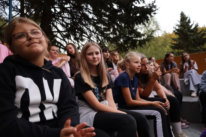 deti v letnom tábore Fantázia – 5. fantastický turnus 2026, 2. deň, Slávnostná klobúkovácia – fotka 33 z 87