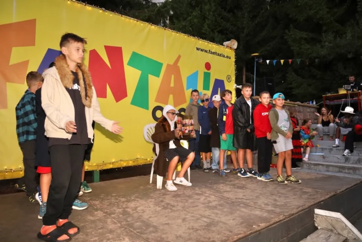 deti v letnom tábore Fantázia – 5. fantastický turnus 2026, 2. deň, Slávnostná klobúkovácia – fotka 54 z 87