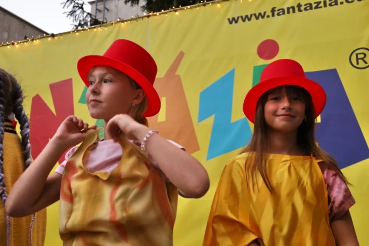 deti v letnom tábore Fantázia – 5. fantastický turnus 2026, 2. deň, Slávnostná klobúkovácia – fotka 44 z 87