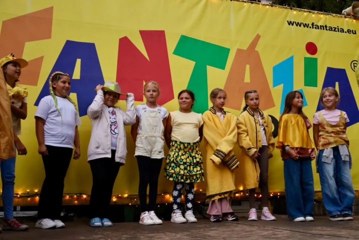 deti v letnom tábore Fantázia – 5. fantastický turnus 2026, 2. deň, Slávnostná klobúkovácia – fotka 39 z 87