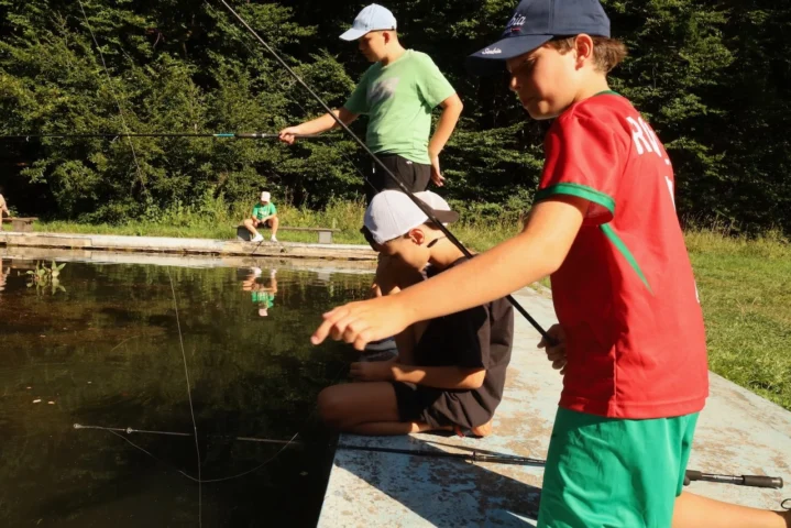 deti v letnom tábore Fantázia – 5. fantastický turnus 2026, 2. deň, Fantastické kluby popoludni – fotka 45 z 94