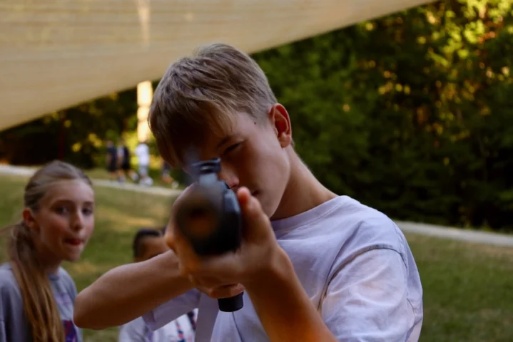deti v letnom tábore Fantázia – 5. fantastický turnus 2026, 2. deň, Fantastické kluby popoludni – fotka 88 z 94