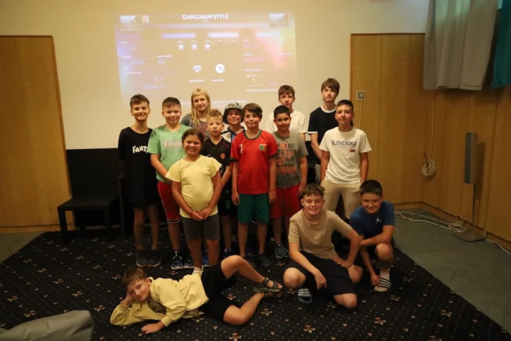 deti v letnom tábore Fantázia – 5. fantastický turnus 2026, 2. deň, Fantastické kluby dopoludnia – fotka 90 z 137