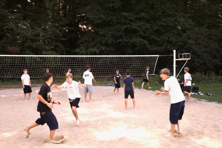 deti v letnom tábore Fantázia – 5. fantastický turnus 2026, 2. deň, Fantastické kluby dopoludnia – fotka 44 z 137