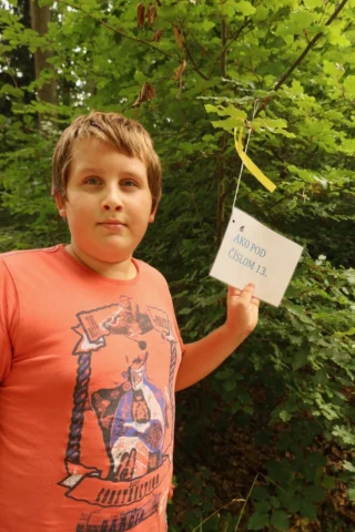 deti v letnom tábore Fantázia – 6. fantastický turnus 2026, 4. deň, Tajomstvo lesa – fotka 14 z 54