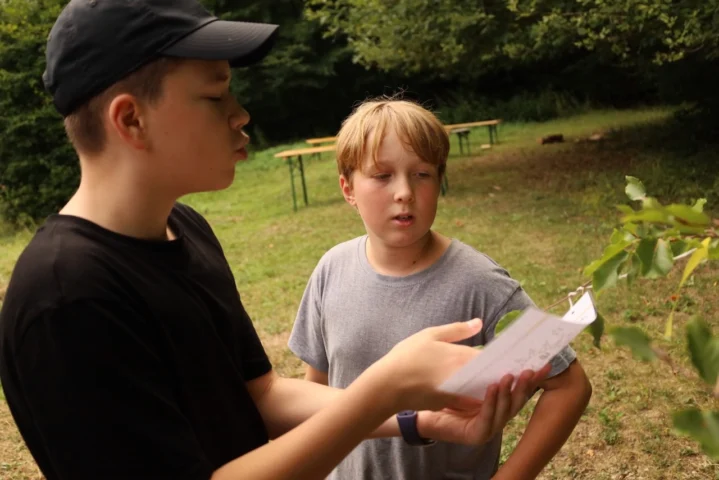 deti v letnom tábore Fantázia – 6. fantastický turnus 2026, 4. deň, Tajomstvo lesa – fotka 46 z 54