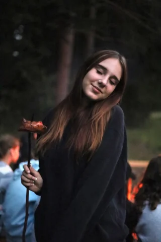 deti v letnom tábore Fantázia – 6. fantastický turnus 2026, 4. deň, Opekacka – fotka 42 z 64