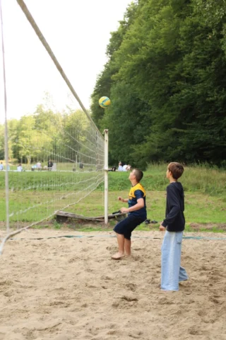 deti v letnom tábore Fantázia – 6. fantastický turnus 2026, 4. deň, Fantastické kluby dopoludnia – fotka 42 z 114