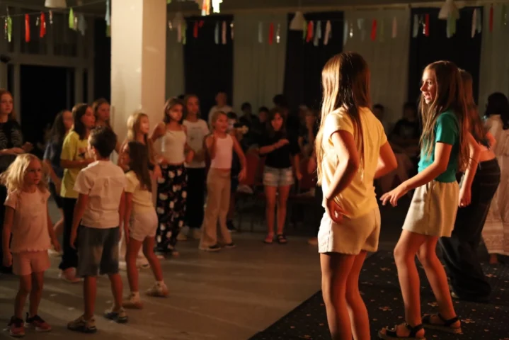 deti v letnom tábore Fantázia – 6. fantastický turnus 2026, 6. deň, Fantázia má talent a Gala – fotka 22 z 88