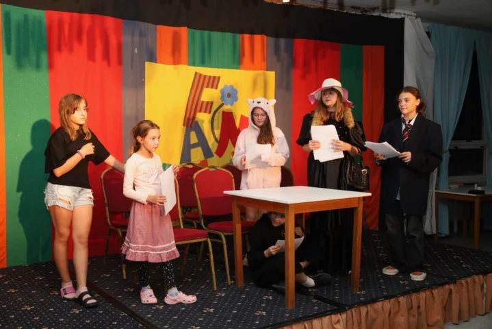 deti v letnom tábore Fantázia – 6. fantastický turnus 2026, 6. deň, Fantázia má talent a Gala – fotka 39 z 88