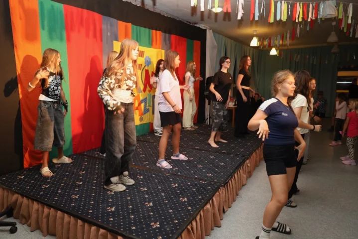 deti v letnom tábore Fantázia – 6. fantastický turnus 2026, 6. deň, Fantázia má talent a Gala – fotka 75 z 88