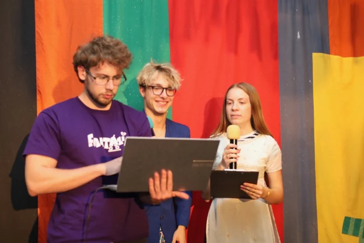 deti v letnom tábore Fantázia – 6. fantastický turnus 2026, 6. deň, Fantázia má talent a Gala – fotka 66 z 88