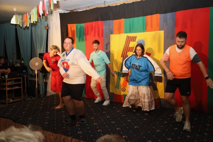 deti v letnom tábore Fantázia – 6. fantastický turnus 2026, 6. deň, Fantázia má talent a Gala – fotka 61 z 88