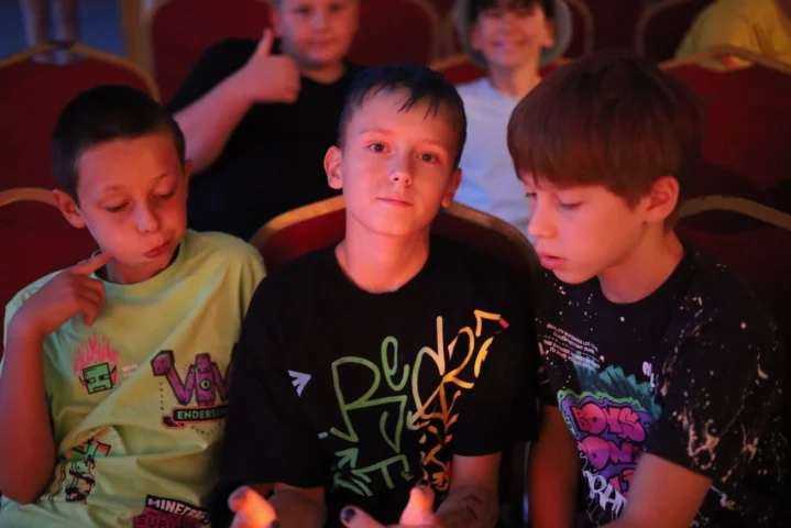 deti v letnom tábore Fantázia – 6. fantastický turnus 2026, 6. deň, Fantázia má talent a Gala – fotka 12 z 88