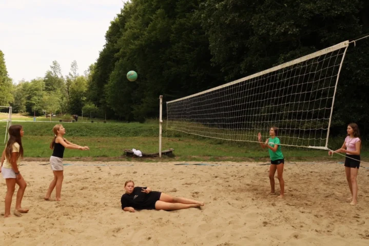 deti v letnom tábore Fantázia – 6. fantastický turnus 2026, 6. deň, Fantastické kluby dopoludnia – fotka 77 z 88