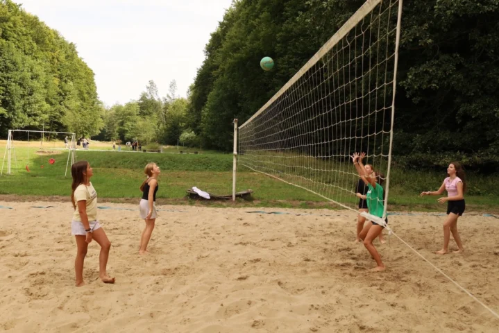 deti v letnom tábore Fantázia – 6. fantastický turnus 2026, 6. deň, Fantastické kluby dopoludnia – fotka 71 z 88