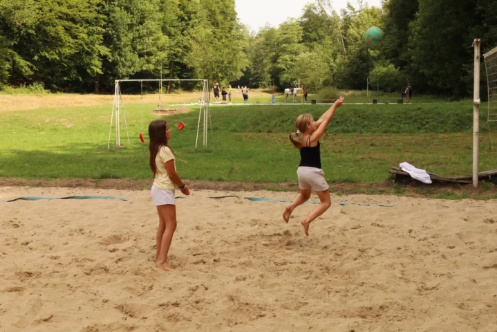deti v letnom tábore Fantázia – 6. fantastický turnus 2026, 6. deň, Fantastické kluby dopoludnia – fotka 73 z 88