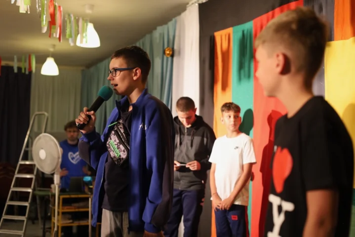 deti v letnom tábore Fantázia – 6. fantastický turnus 2026, 2. deň, Klobúkovácia – fotka 68 z 119
