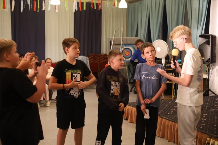deti v letnom tábore Fantázia – 6. fantastický turnus 2026, 2. deň, Klobúkovácia – fotka 70 z 119