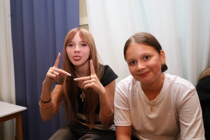 deti v letnom tábore Fantázia – 6. fantastický turnus 2026, 2. deň, Klobúkovácia – fotka 13 z 119