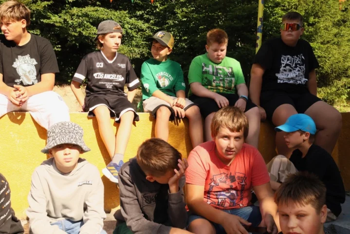deti v letnom tábore Fantázia – 6. fantastický turnus 2026, 2. deň, Fantastické kluby dopoludnia – fotka 7 z 141