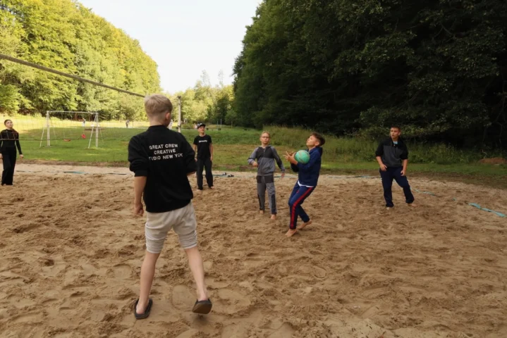 deti v letnom tábore Fantázia – 6. fantastický turnus 2026, 2. deň, Fantastické kluby dopoludnia – fotka 77 z 141