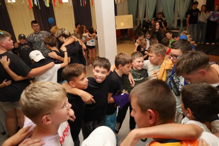 deti v letnom tábore Fantázia – 6. fantastický turnus 2026, 7. deň, Rozlúčka – fotka 86 z 133