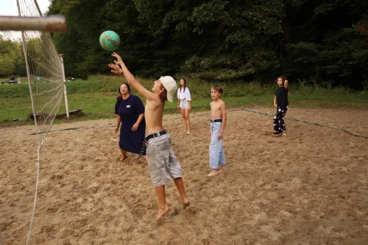 deti v letnom tábore Fantázia – 6. fantastický turnus 2026, 7. deň, Fantastické kluby dopoludnia – fotka 41 z 109