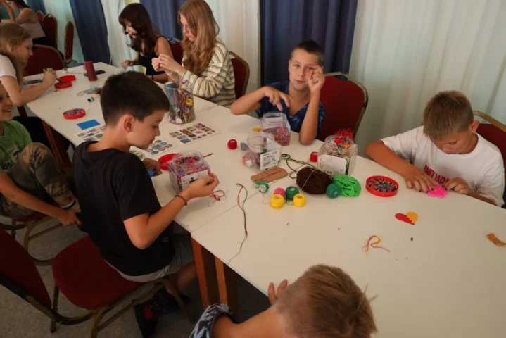 deti v letnom tábore Fantázia – 6. fantastický turnus 2026, 7. deň, Fantastické kluby dopoludnia – fotka 68 z 109