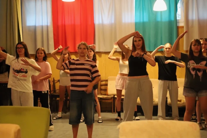 deti v letnom tábore Fantázia – 6. fantastický turnus 2026, 5. deň, Príprava na festival – fotka 42 z 65