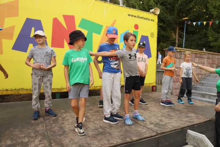 deti v letnom tábore Fantázia – 6. fantastický turnus 2026, 5. deň, Príprava na festival – fotka 1 z 65