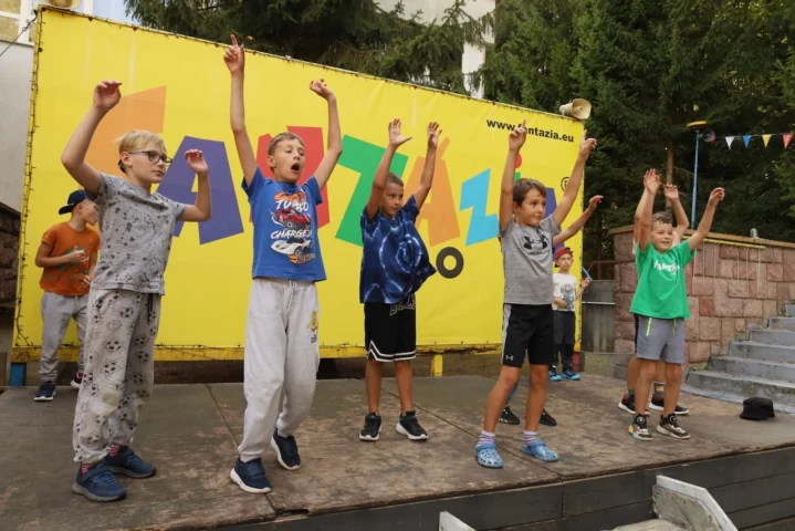 deti v letnom tábore Fantázia – 6. fantastický turnus 2026, 5. deň, Príprava na festival – fotka 8 z 65