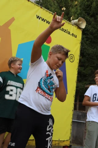 deti v letnom tábore Fantázia – 6. fantastický turnus 2026, 5. deň, Príprava na festival – fotka 54 z 65
